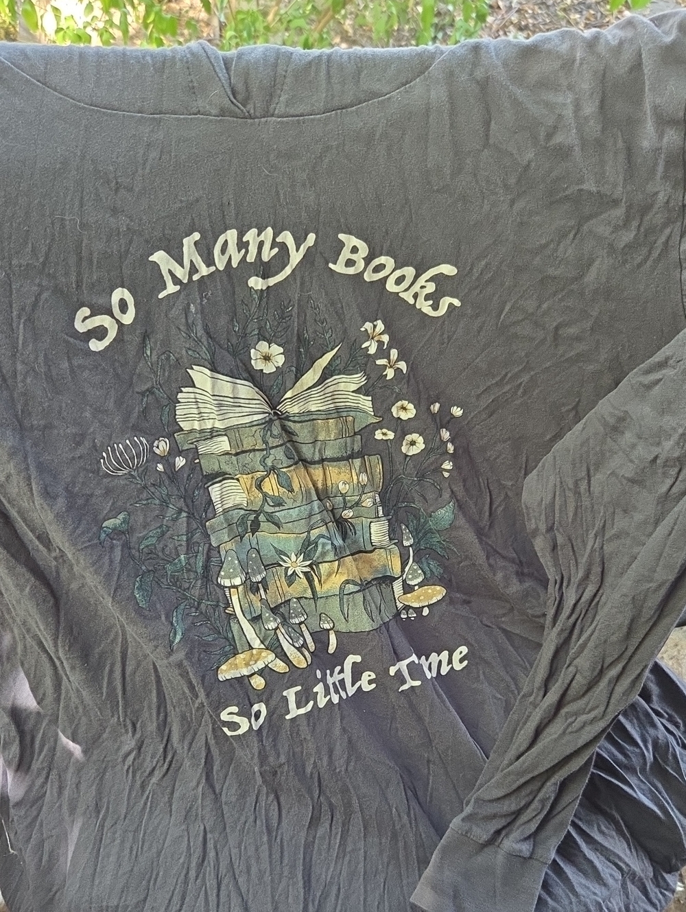 So Many Books So Little Time Long Sleeve Shirt - Dark Grey - Torrid (Hooded)